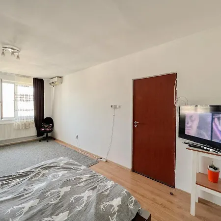 Apartament Semicentral Cu Priveliste Deosebita